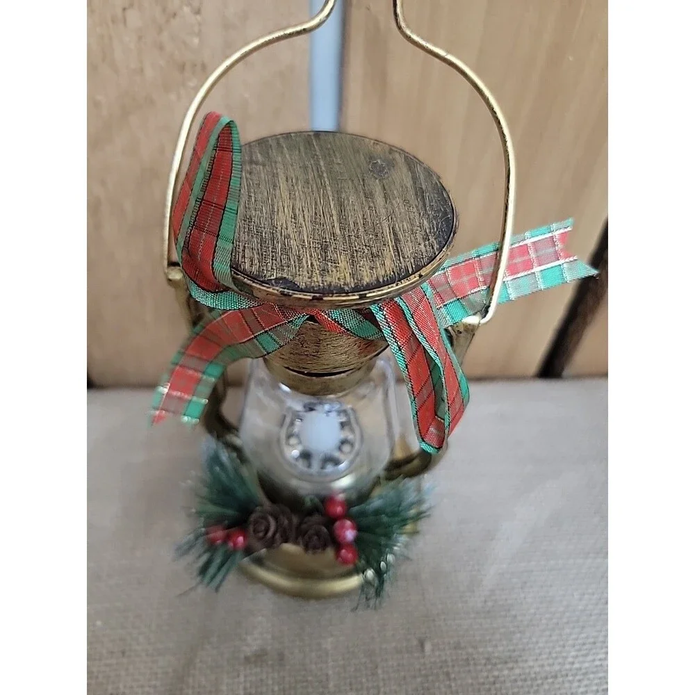 Christmas Holiday Gold Lantern 7.5